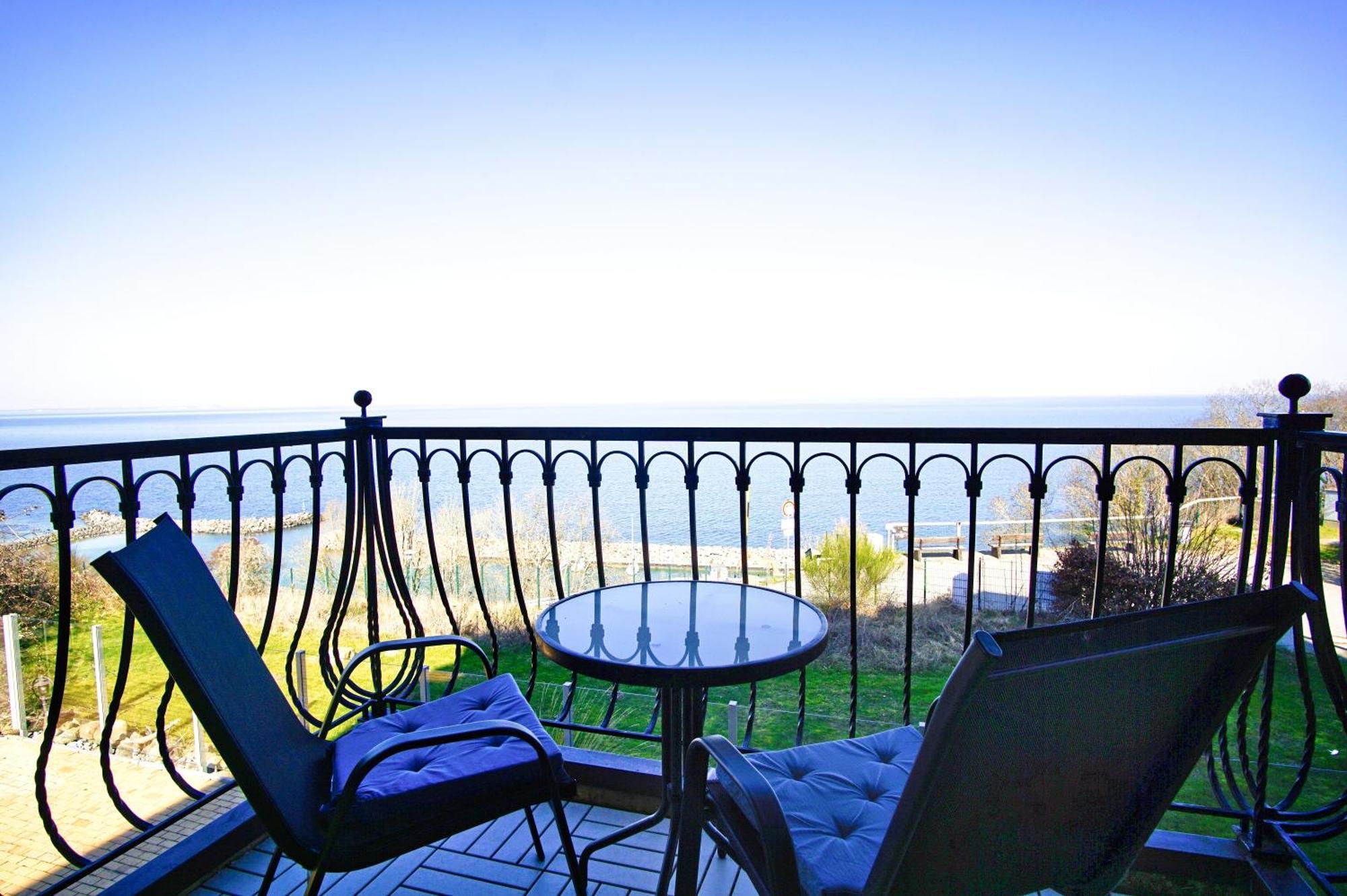 Ferienwohnung Mit Traumhaftem Meerblick - Haus Am Meer Fewo 01 Lohme Luaran gambar